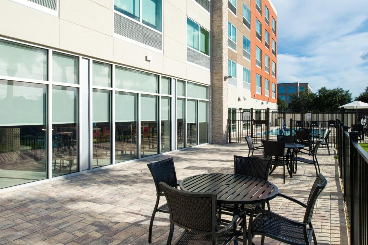 Holiday Inn Express Orlando - South Park By Ihg Williamsburg Exterior photo
