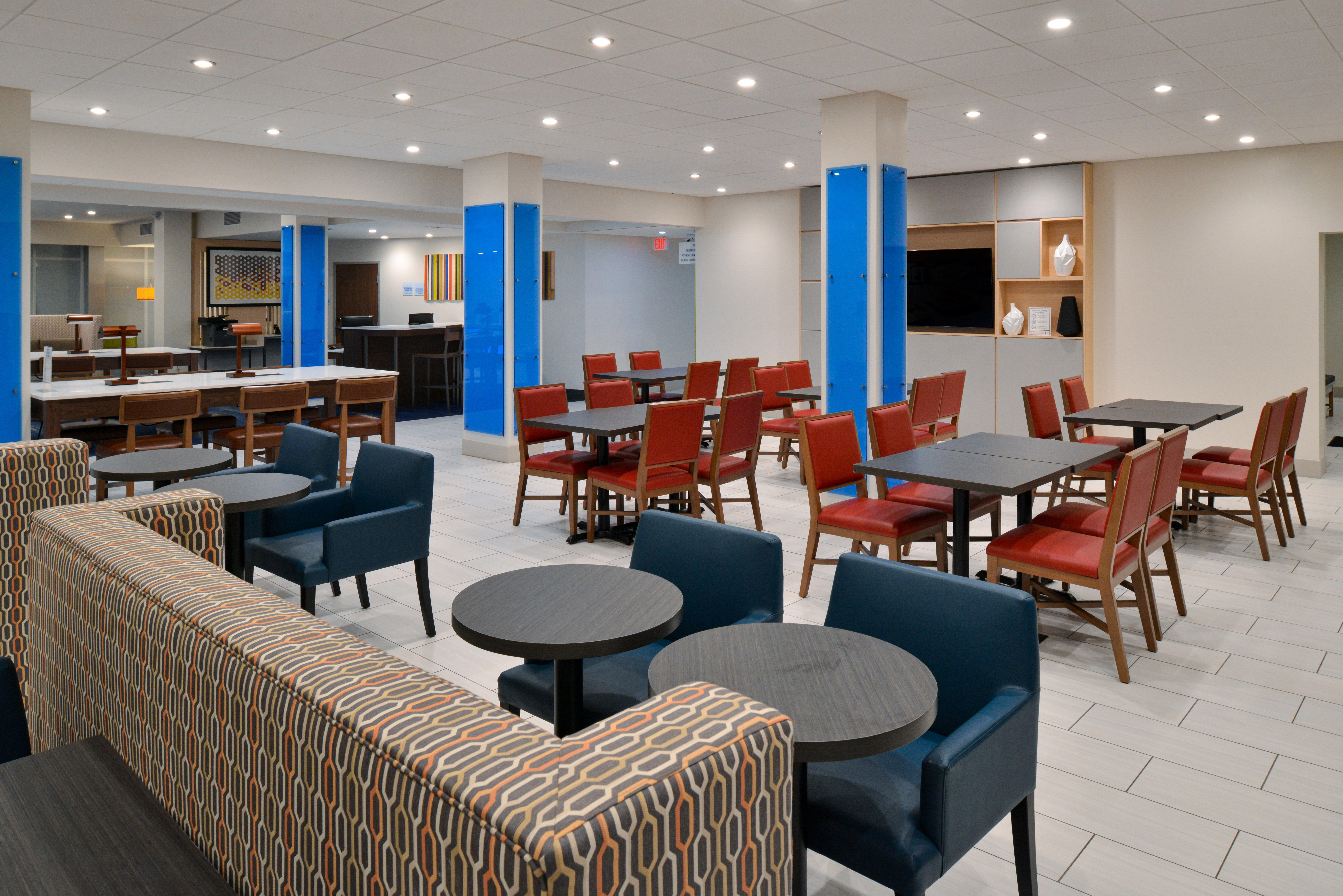 Holiday Inn Express Orlando - South Park By Ihg Williamsburg Exterior photo