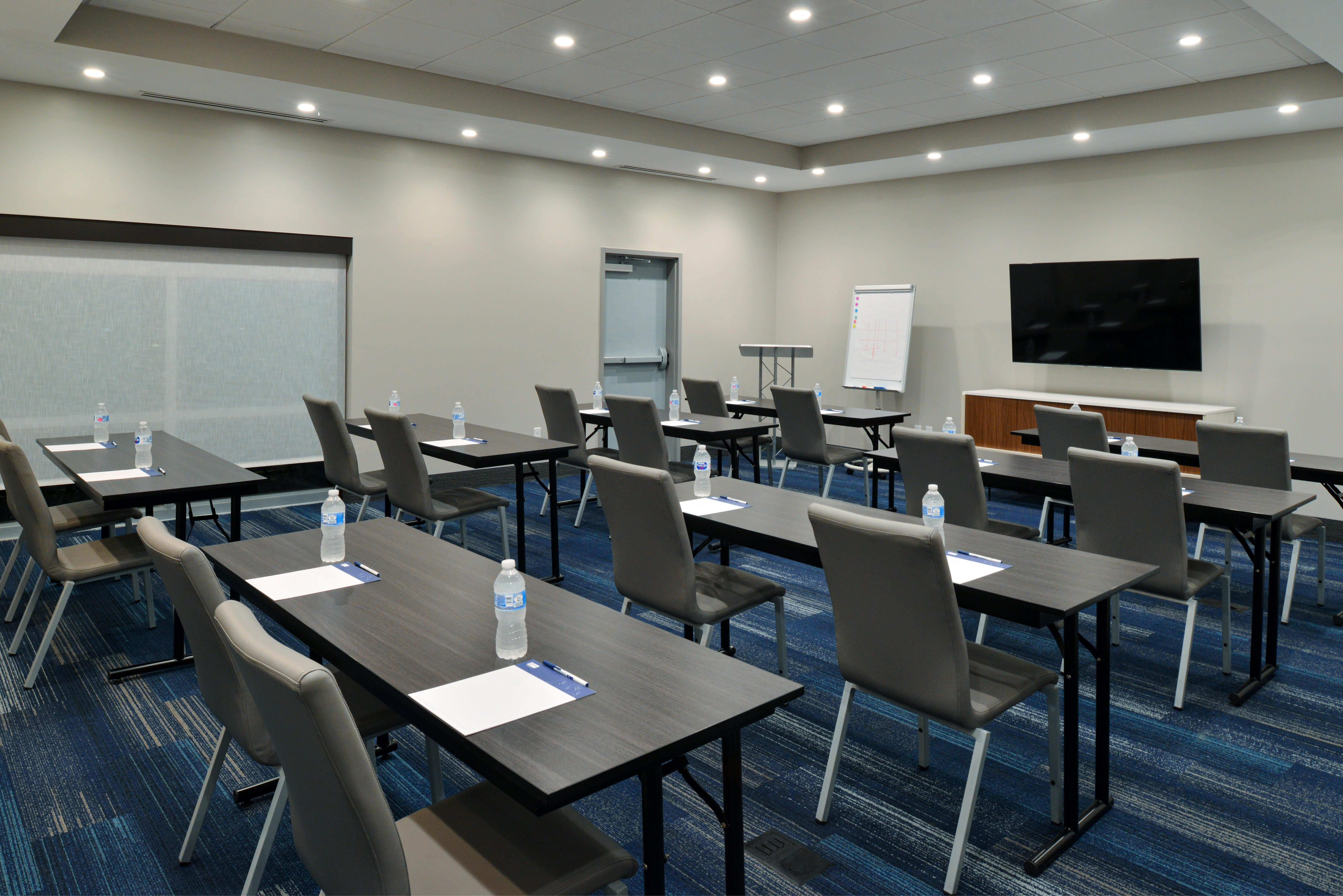 Holiday Inn Express Orlando - South Park By Ihg Williamsburg Exterior photo