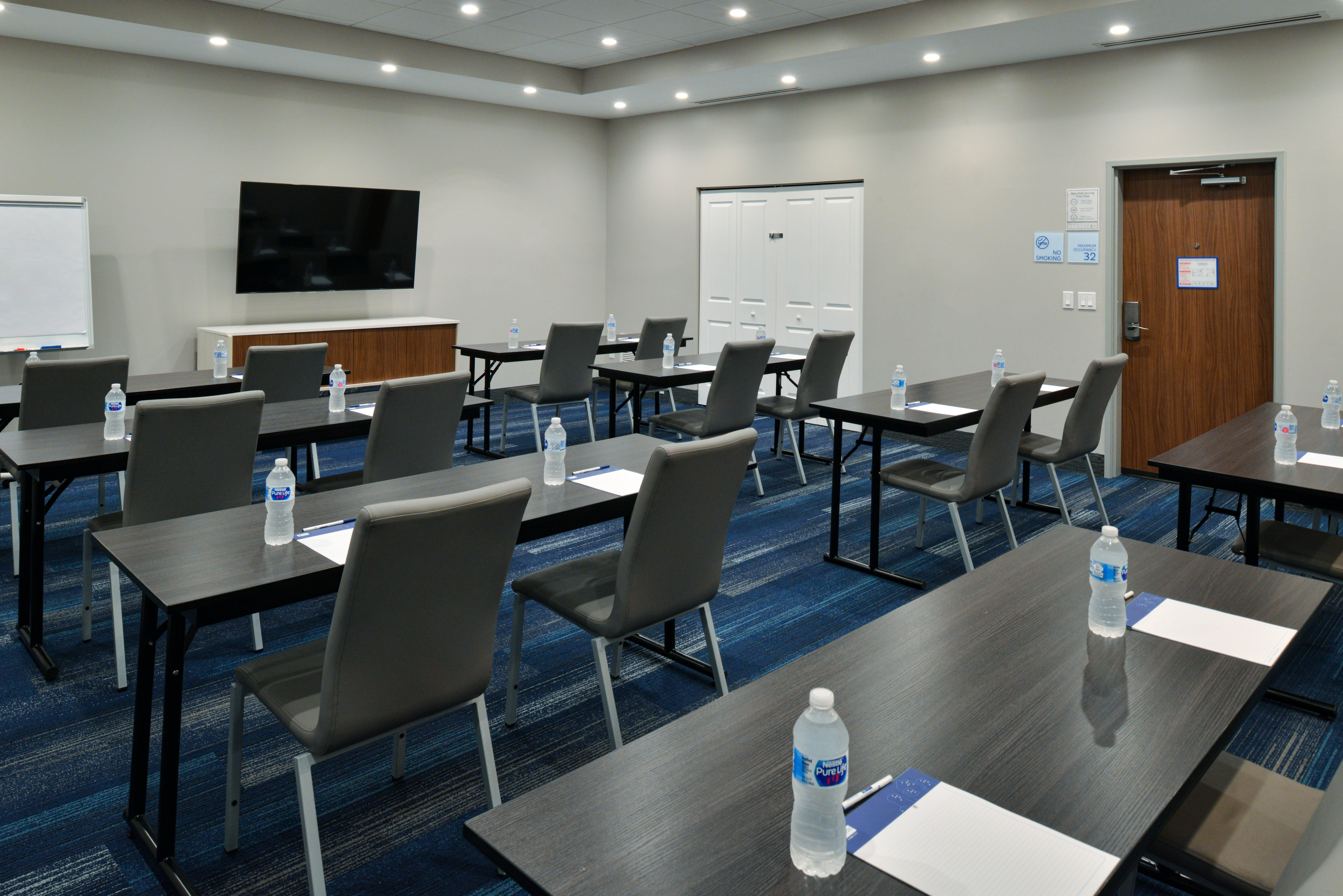 Holiday Inn Express Orlando - South Park By Ihg Williamsburg Exterior photo