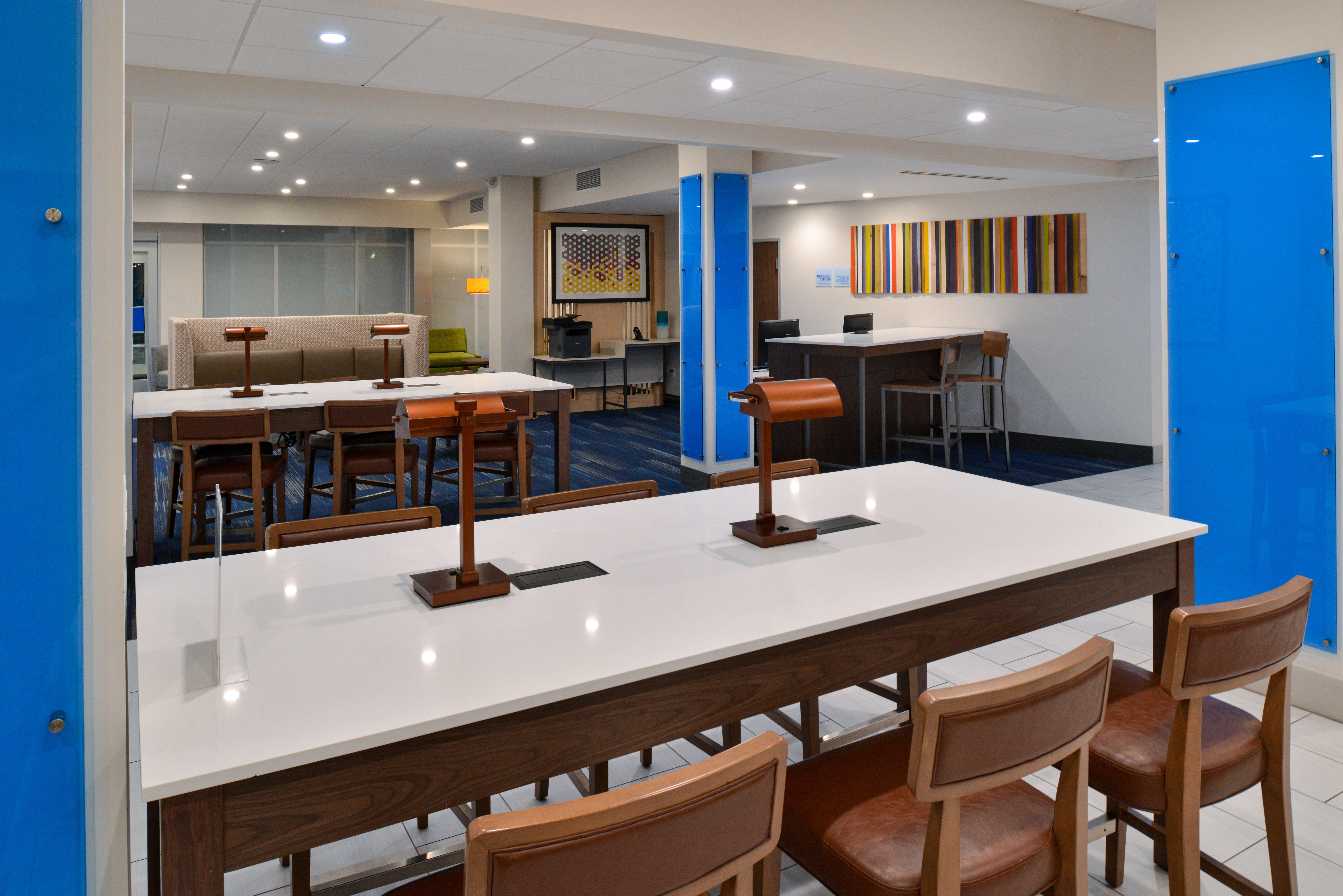 Holiday Inn Express Orlando - South Park By Ihg Williamsburg Exterior photo